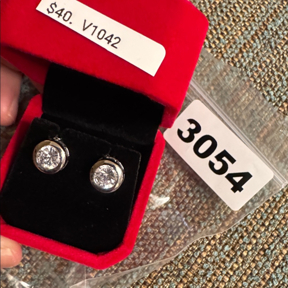 3054 Swarovski Crystal Elements Post Earrings - image 5